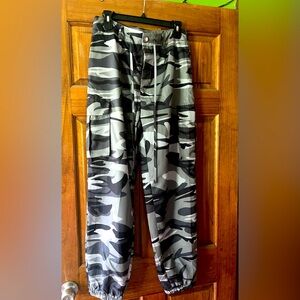 SHEIN Camo dressy joggers